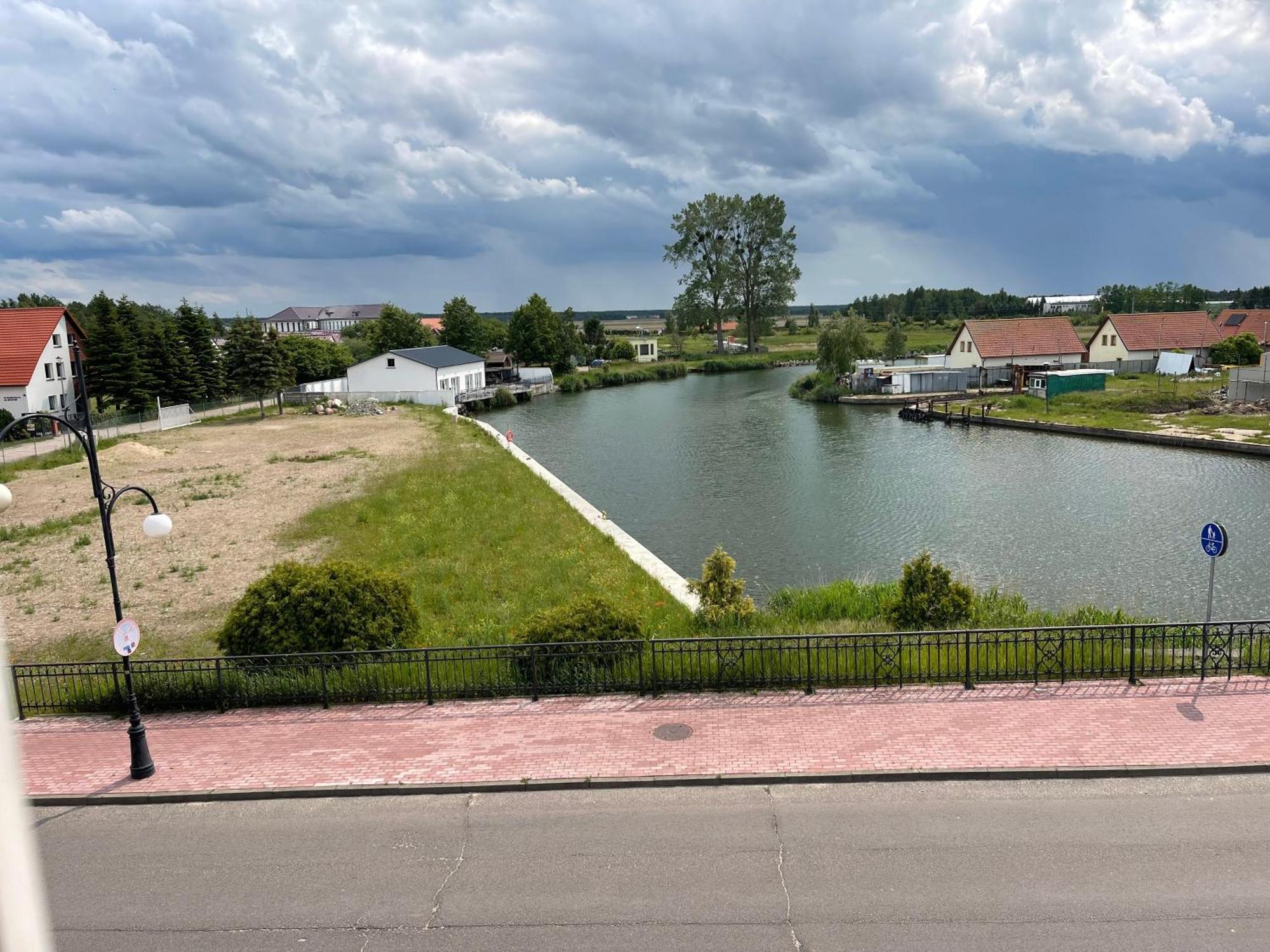 Pod Papugami - Komfortowe Pokoje Z Widokiem Na Rzeke Leba Exteriér fotografie